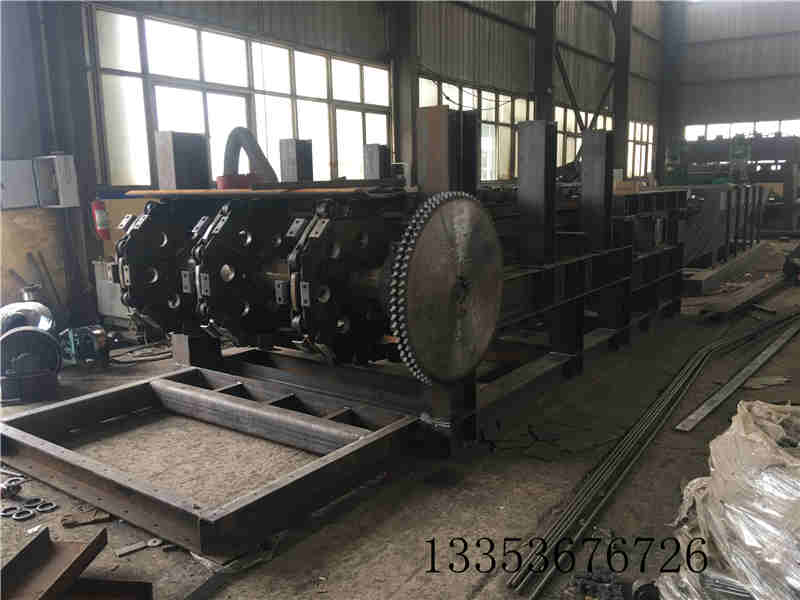 解析重型板(bǎn)式給料機1 解析重型板式給料(liào)機1